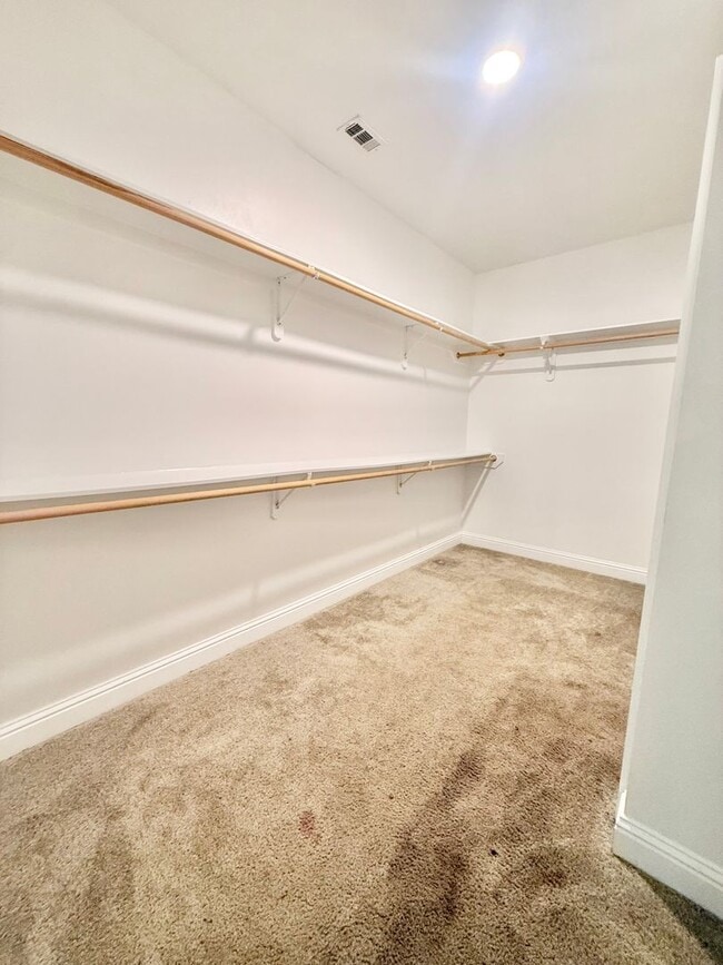 Building Photo - Beautiful 3 bedroom Home in Baton Rouge