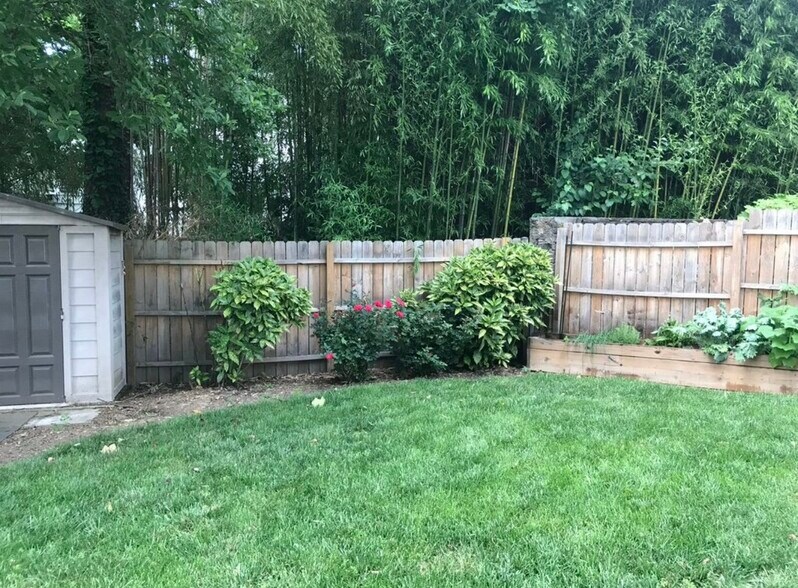 Building Photo - 4629 Tilden St NW