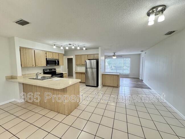 Building Photo - 4441 Tiffin Ave