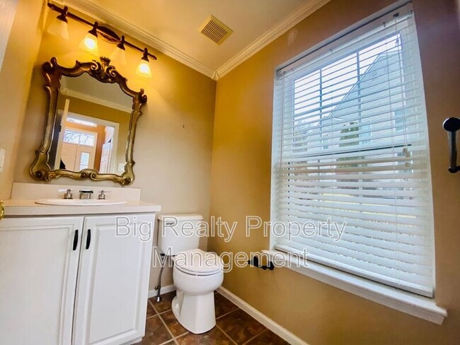 Building Photo - 475 Stoneglen St