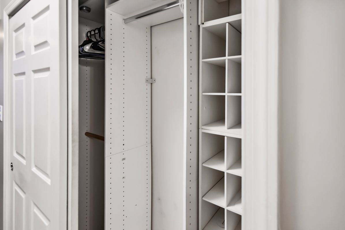 Building Photo - 5003 Hollington Dr