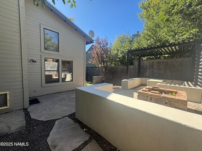 Building Photo - 4170 E Spring Meadows Cir