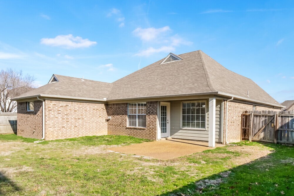 Building Photo - 1303 Chatman Way