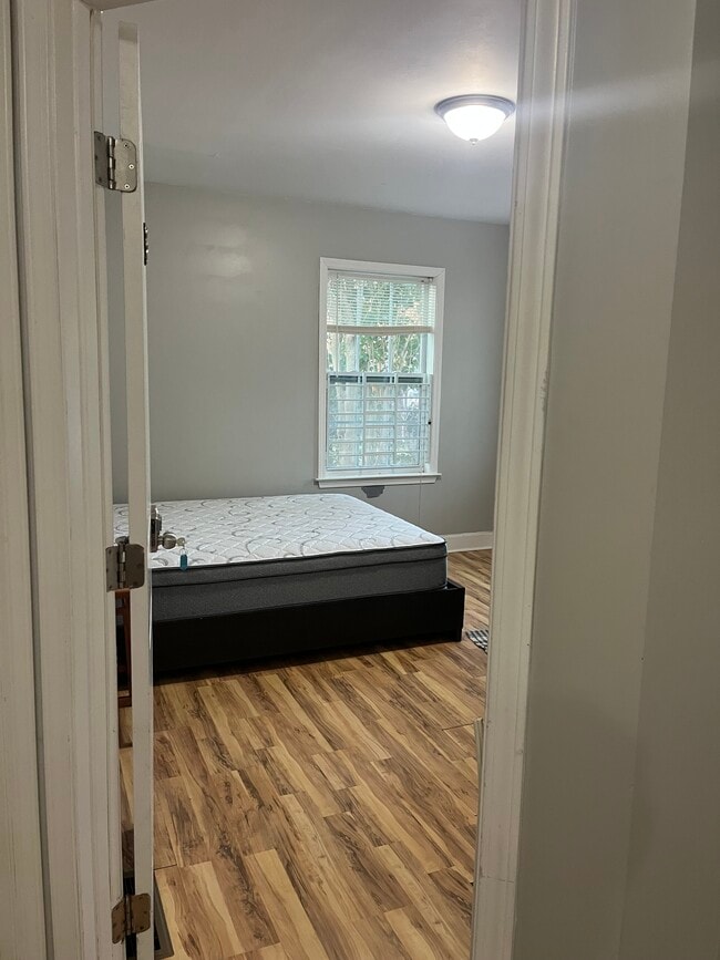 Building Photo - Fully-Furnished Rooms for Rent