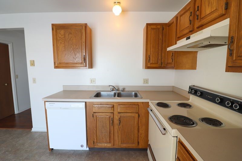 Building Photo - 40 Oriole Dr