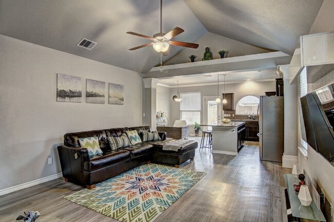 Building Photo - 2206 Oso Bay Preserve Dr