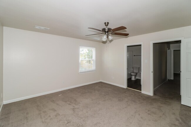 Building Photo - 109 W Pecan Valley St