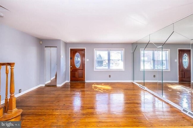 Building Photo - 209 Hansell Rd
