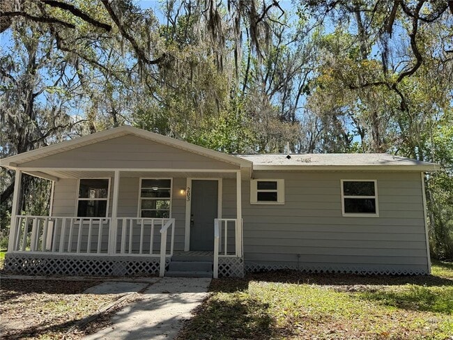 Building Photo - 203 D St
