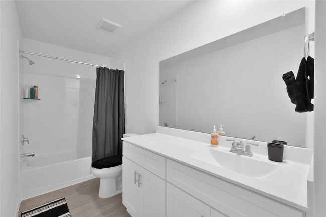 Building Photo - 10917 Fly Catcher Dr