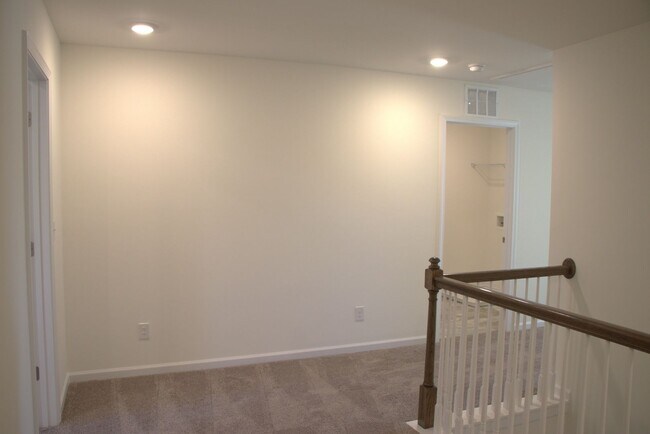 Building Photo - 2857_YEAGER DR NW