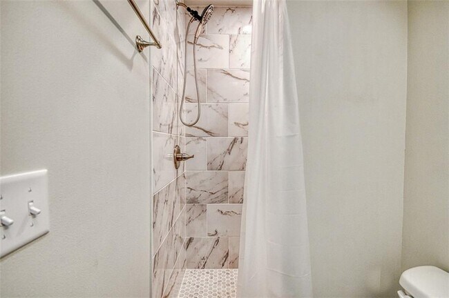 Building Photo - 211 Bumgarner Ave