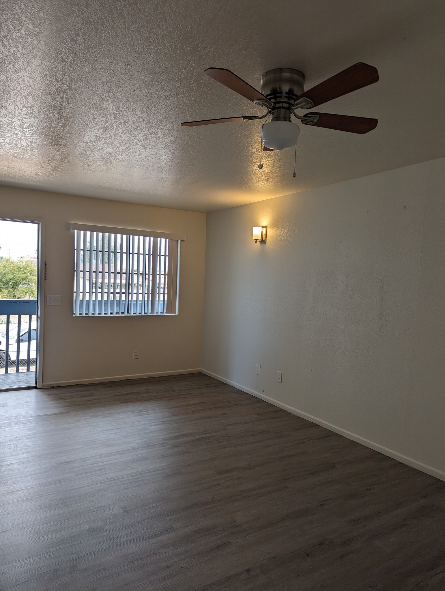 Building Photo - 1866 S Monterey Dr