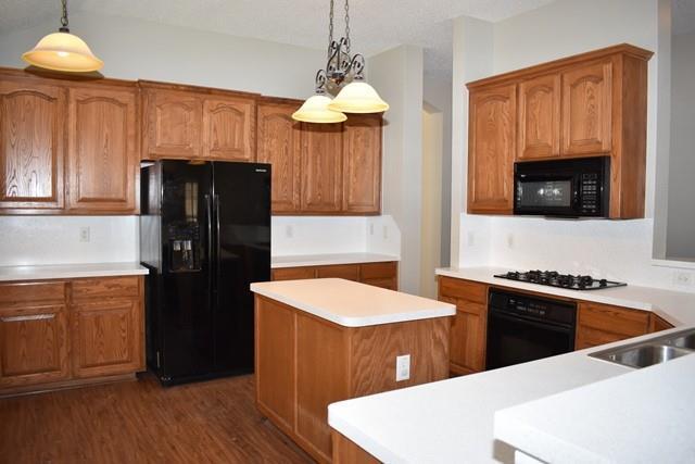 Building Photo - 208 Silver Oak Dr
