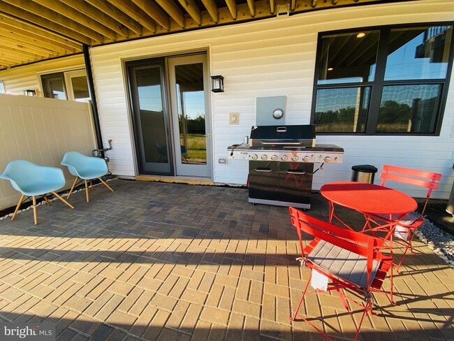 Building Photo - 23603 Hopewell Manor Terrace