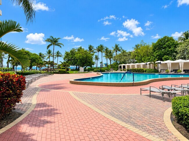 Building Photo - 3000 S Ocean Dr