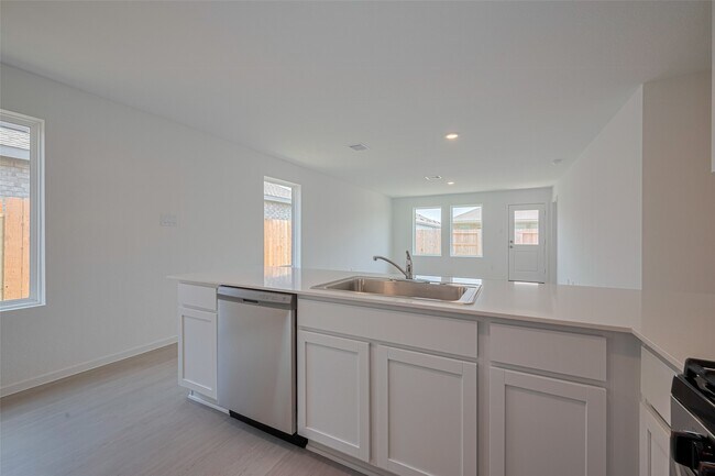 Building Photo - 28723 Texas Sparrow Ln