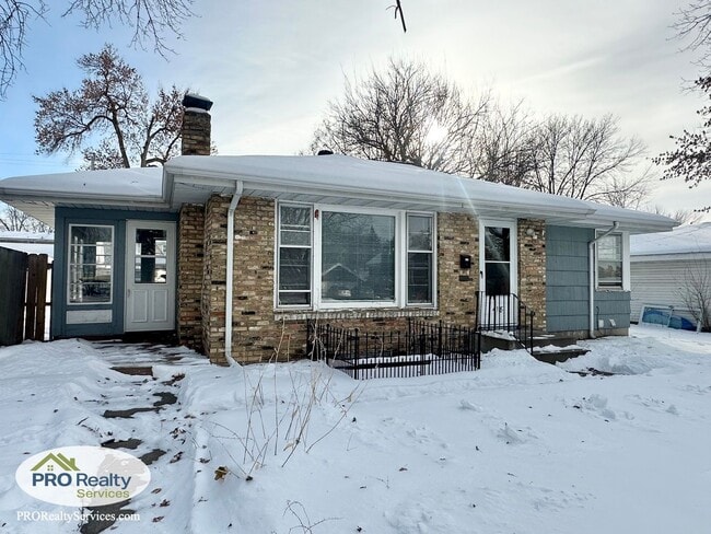 Building Photo - 3 Bedroom Home **50% off January's Rent with a January 2026 Move In**