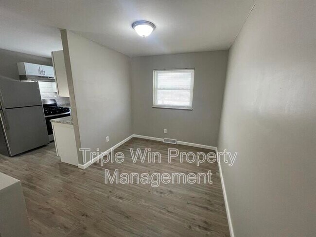 Building Photo - 11423 Ortega Dr