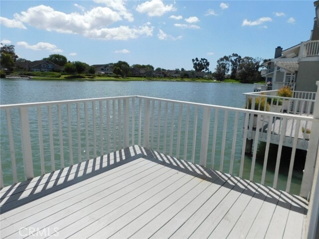 Building Photo - 7 Lakeview