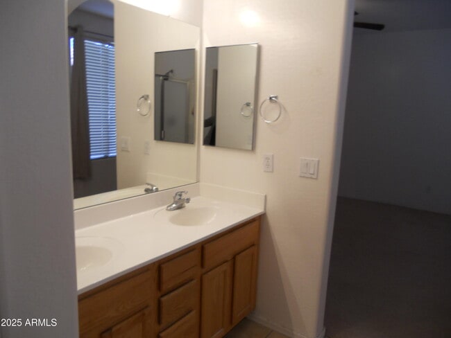 Building Photo - 13558 W Port Royale Ln