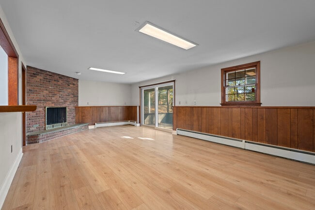 Building Photo - 3 Parsell Ln