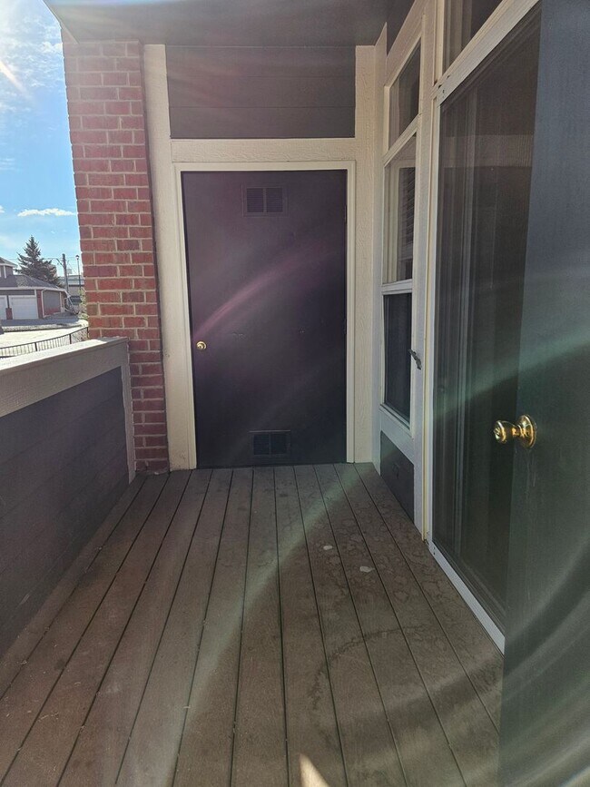 Building Photo - Spacious 2 Bedroom 2 Bath Condo - Close To Buckley AFB, DIA, DTC - Garage