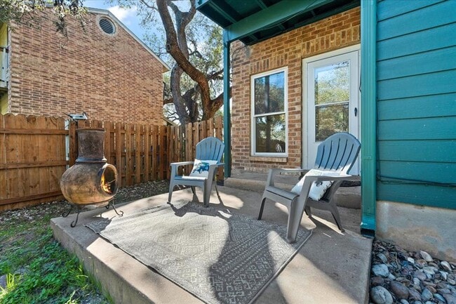 Building Photo - 1604 Cinnamon Path