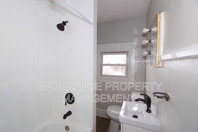 Building Photo - 202-204 Harrison Avenue