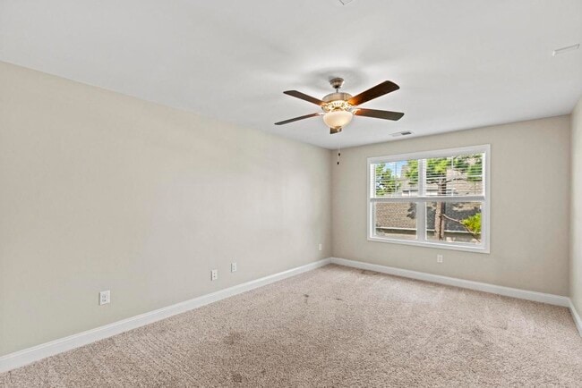 Building Photo - 941 Needlerush Rd
