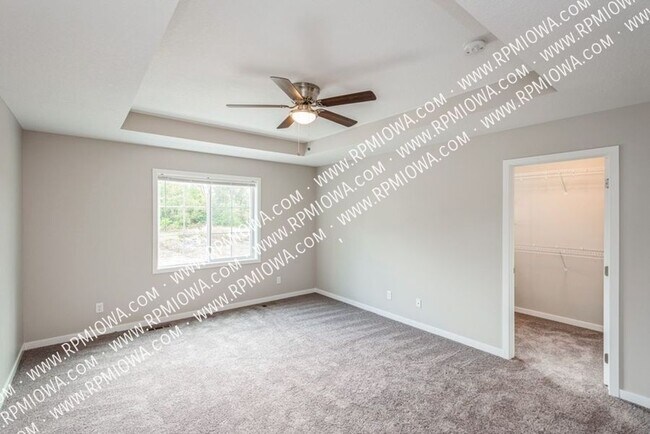 Building Photo - 250 Amberwood Dr