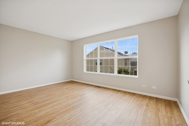 Building Photo - 639 Navajo St
