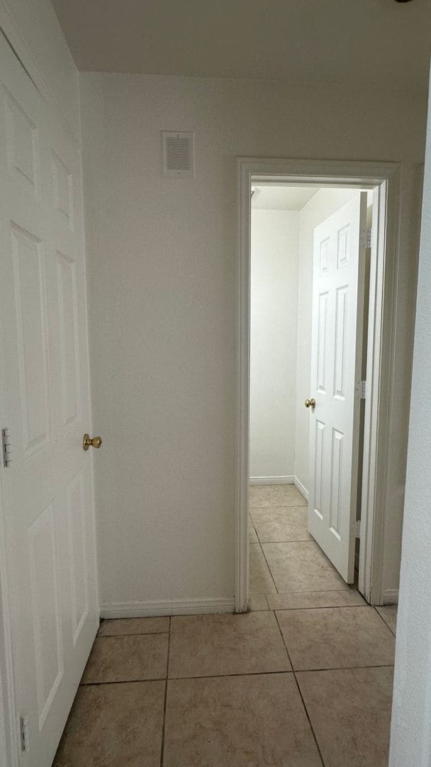 Building Photo - SUMMERLIN HOME WITH 5 BEDROOMS (INCLUDE SOME UTILITIES)