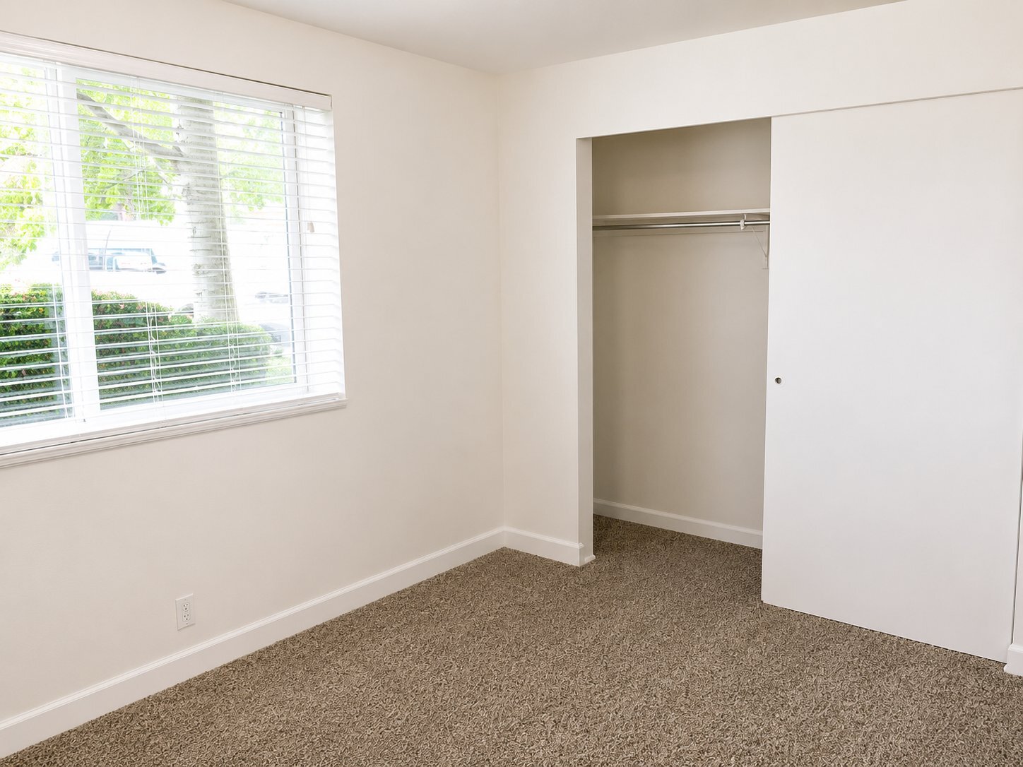 Building Photo - 2103 E 3300 S