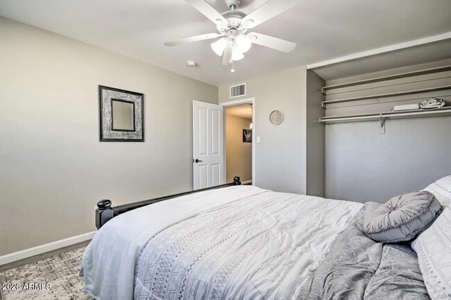 Building Photo - 609 S Priest Dr