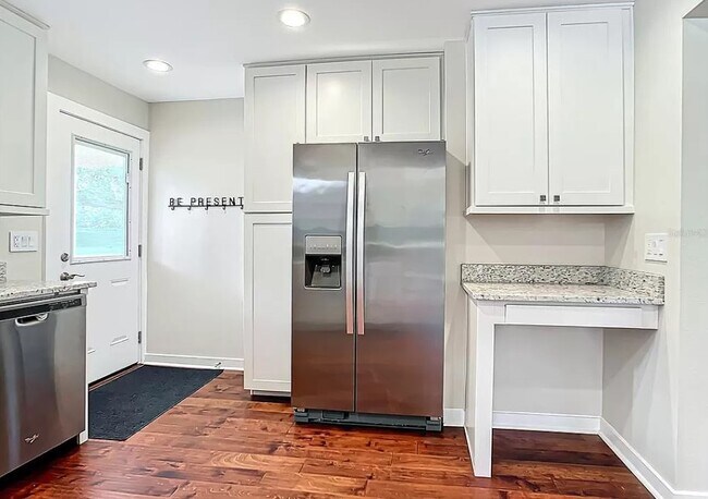 Building Photo - 3109 Johns Pky