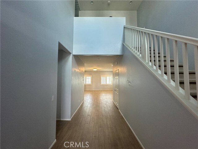 Building Photo - 1055 Raven Ct