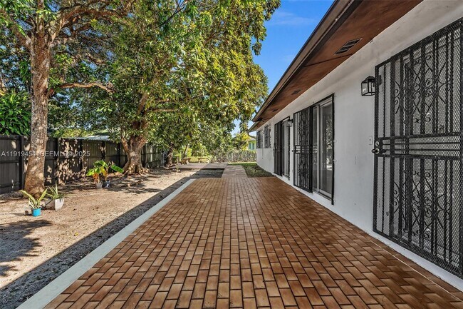 Building Photo - 13011 SW 80th St