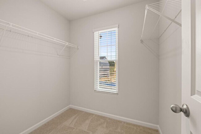 Building Photo - AIKEN TOWNHOME