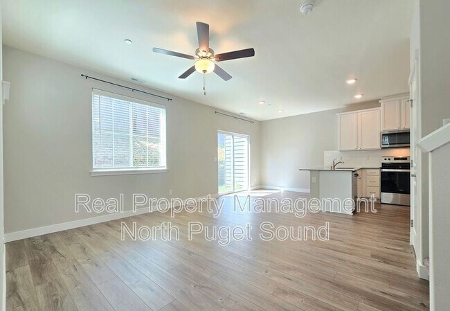 Building Photo - 8303 Gilman Wy