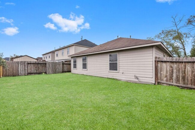 Building Photo - 16957 Wren Hill St