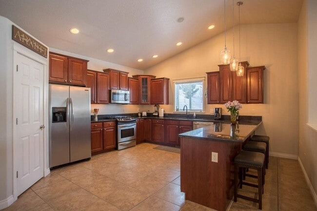 Building Photo - Executive Rental - Stone Mountain - 5 Bed - 3 Bath