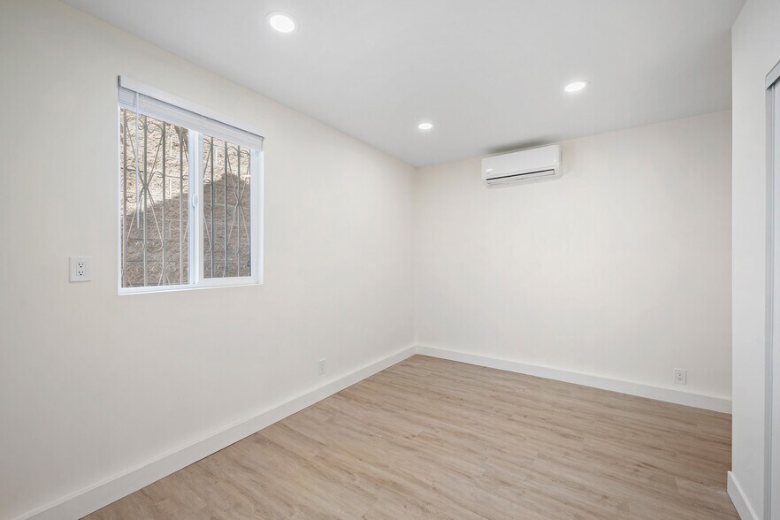 Building Photo - 941 Verdugo Circle Dr