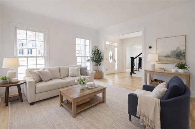 Building Photo - 1430 Hillcrest Heights