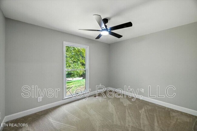 Building Photo - 1113 Springfield Dr