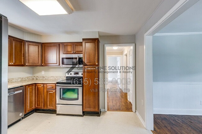 Building Photo - 715 Park Cir