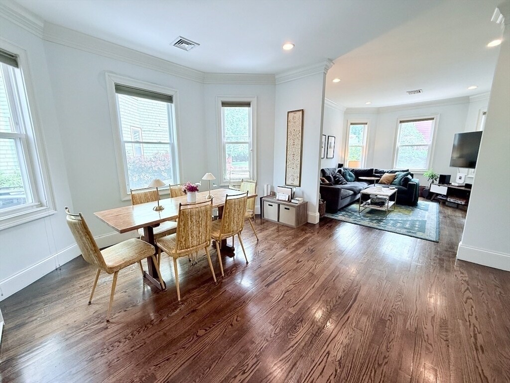Building Photo - 58 Seaverns Ave