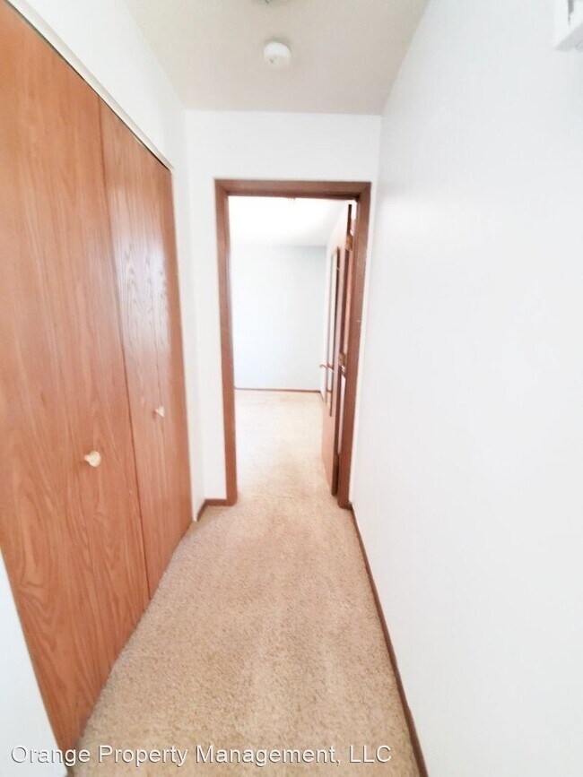 Building Photo - 813 Reclamation Dr