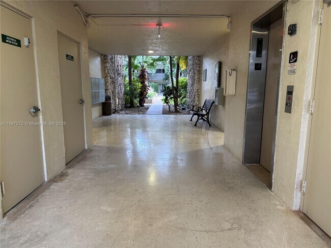 Building Photo - 8315 SW 72nd Ave