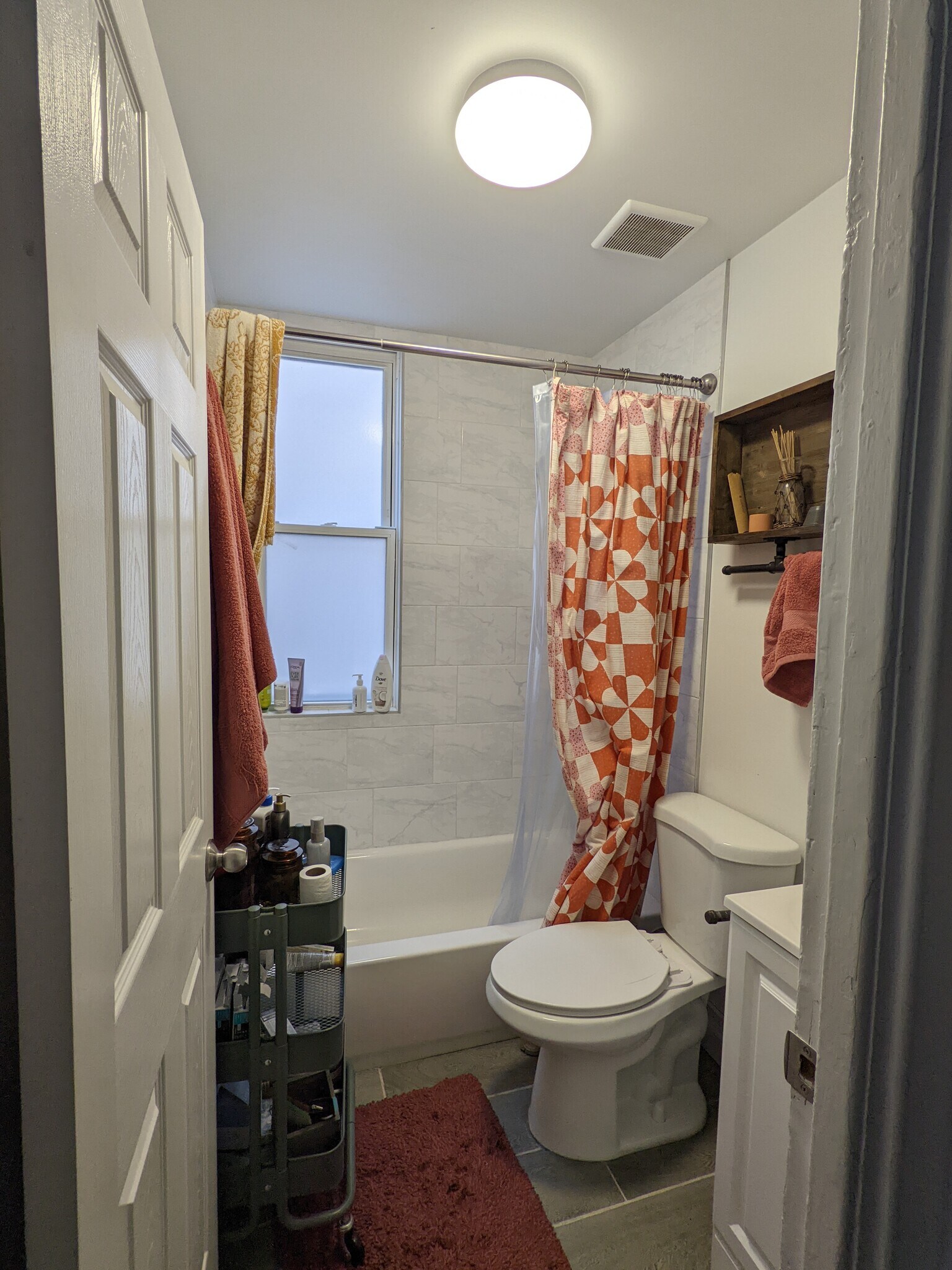 Bathroom - 1714 N Whipple St